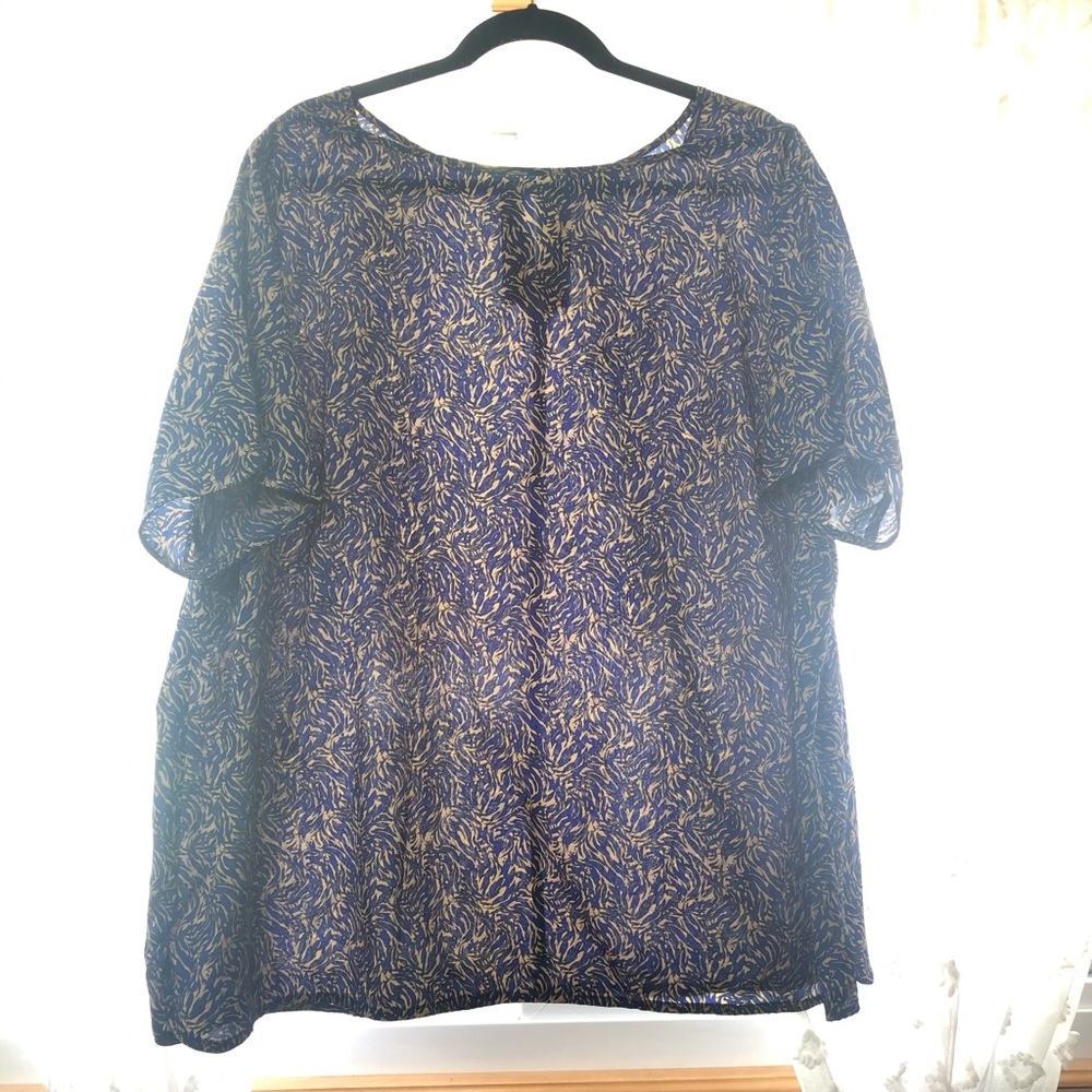 Blouse patterned